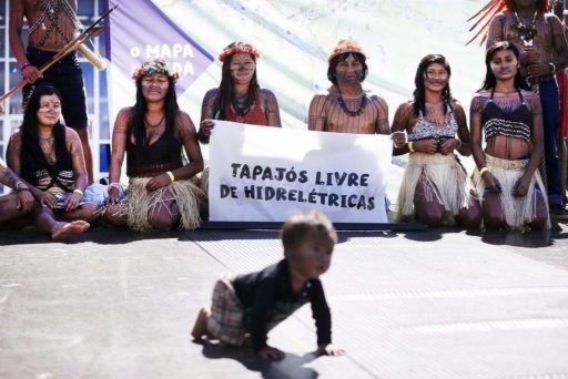 Munduruku fazem protesto no ATL
