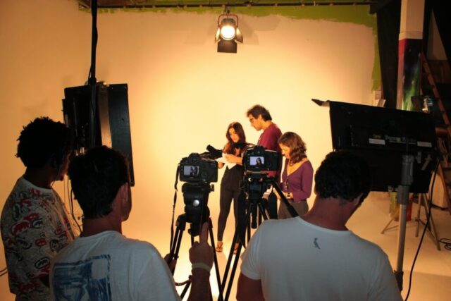 Juliana Paes, Marcos Prado e Maria Paula Fernandes, durante gravação da campanha "É a Gota D'água +10"