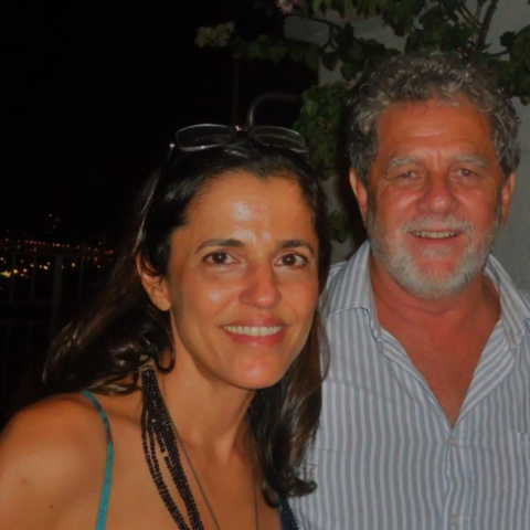 A representante do Movimento Gota D'água e atual CEO da Uma Gota no Oceano Maria Paula Fernandes ao ativista ambiental e premiado pelo "Heróis da Floresta" de 2012 Paula Adario A representante do Movimento Gota D'água e atual CEO da Uma Gota no Oceano Maria Paula Fernandes ao ativista ambiental e premiado pelo "Heróis da Floresta" de 2012 Paula Adario