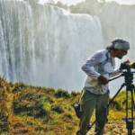 O cenário fascinante da cachoeira.