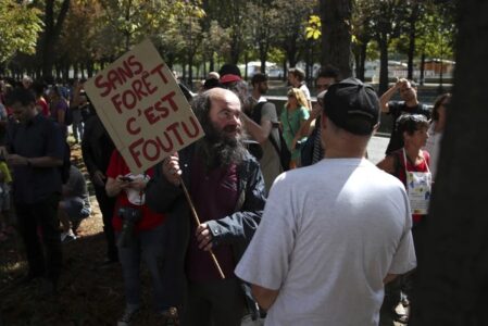 Paris, França. Foto: Daniel Cole/AP